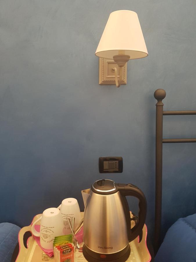 Ghiro Ghiotto Bed & Breakfast Pietra Ligure Exterior photo